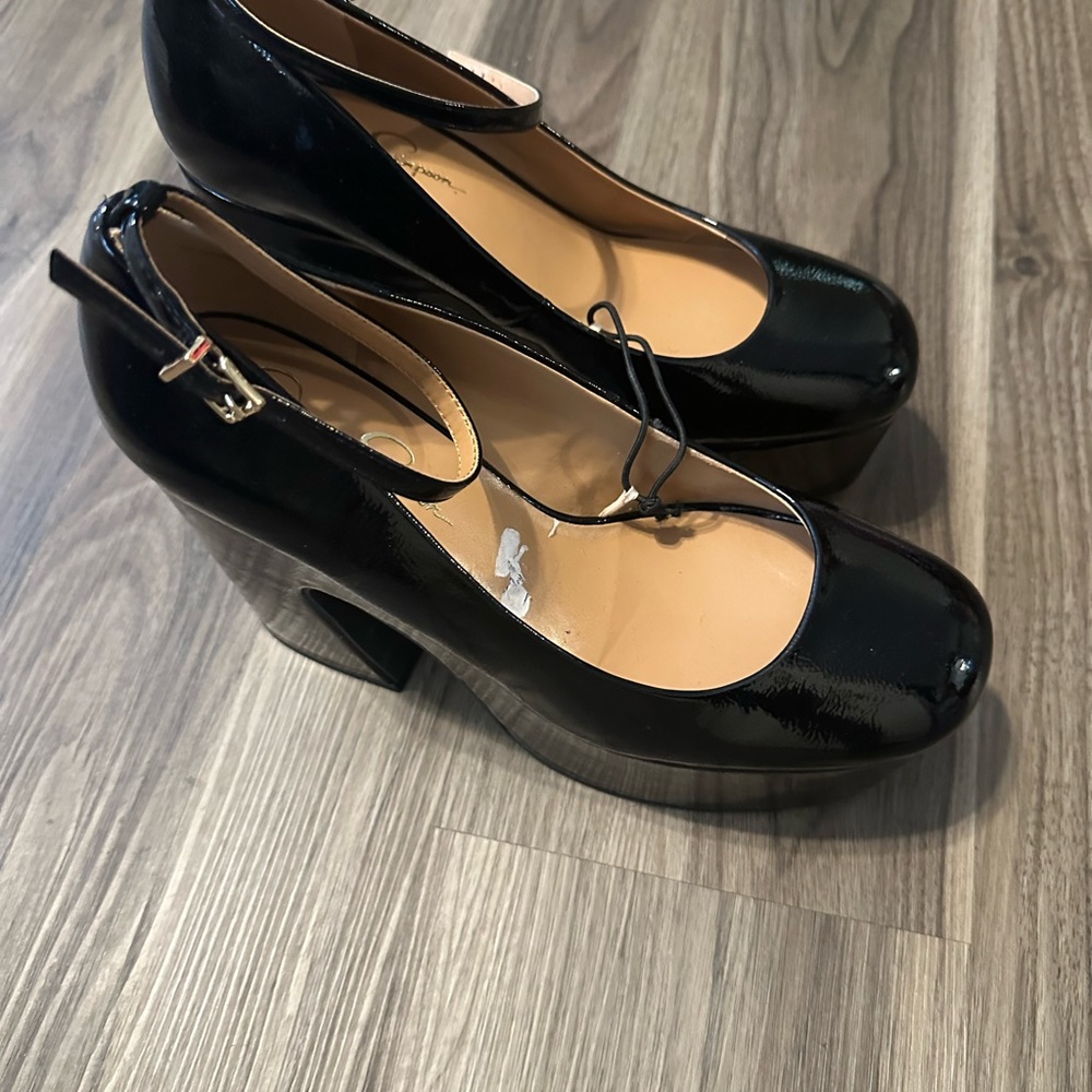Jessica Simpson Black Patent Leather platform with ankle strap - Picture 4 of 6